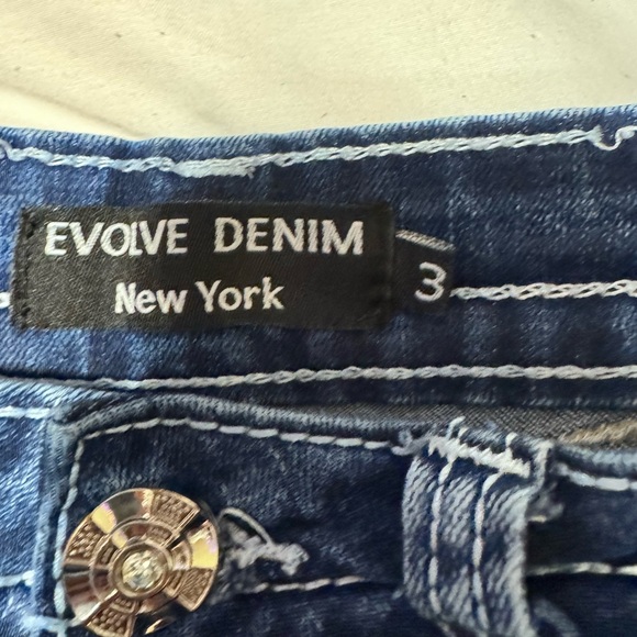 Evolve Denim
women’s size 3 - Picture 3 of 3